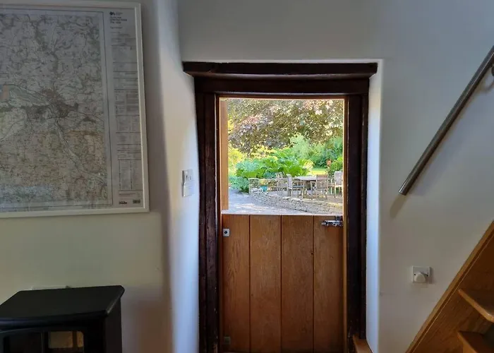 The Hide At Lemons Farm