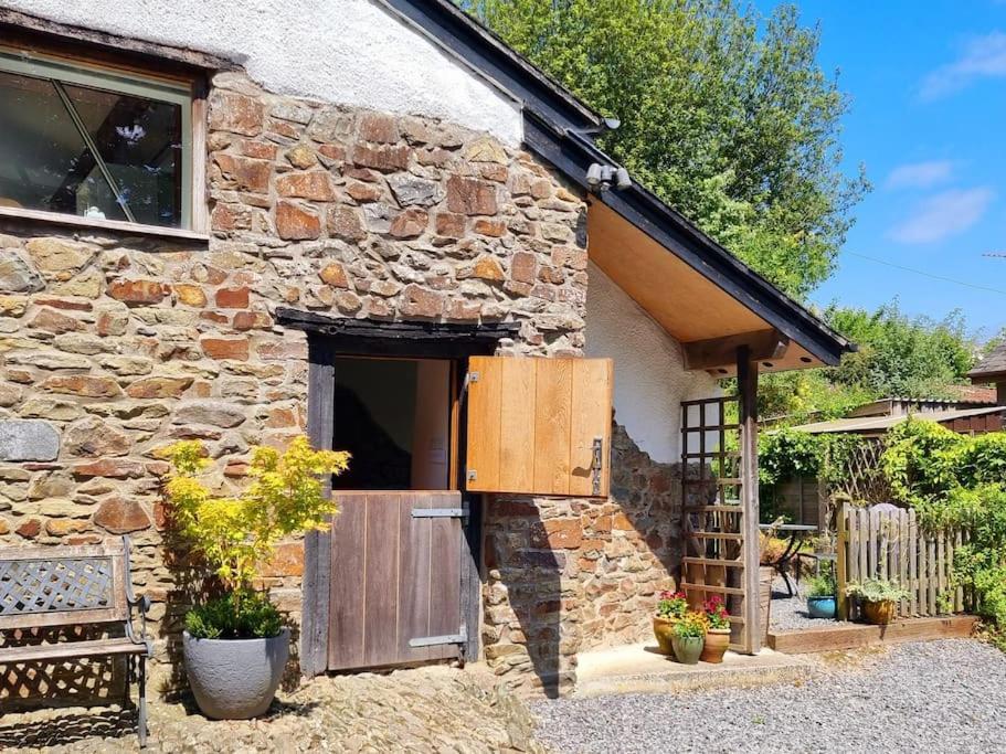 The Hide At Lemons Farm Apartment